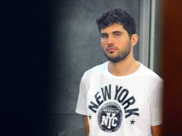 Coppia dell’acido Boettcher vede il figlio in carcere Coppia dell’acido Boettcher vede il figlio in carcere