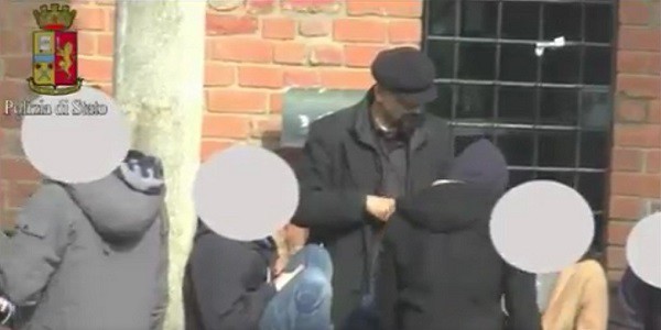 Milano spaccio di droga- Blitz nel cortile della Statale