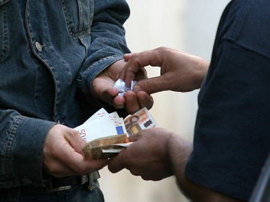 Milano Linate, scoperto spaccio di coca nei boschetti vicini all’aeroporto
